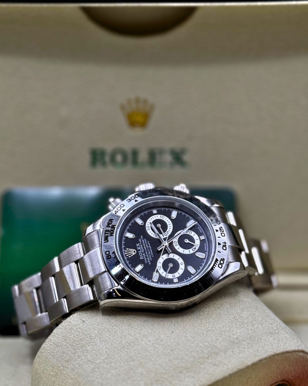 Rolex Oyster Perpetual Cosmograph Daytona - Image 4